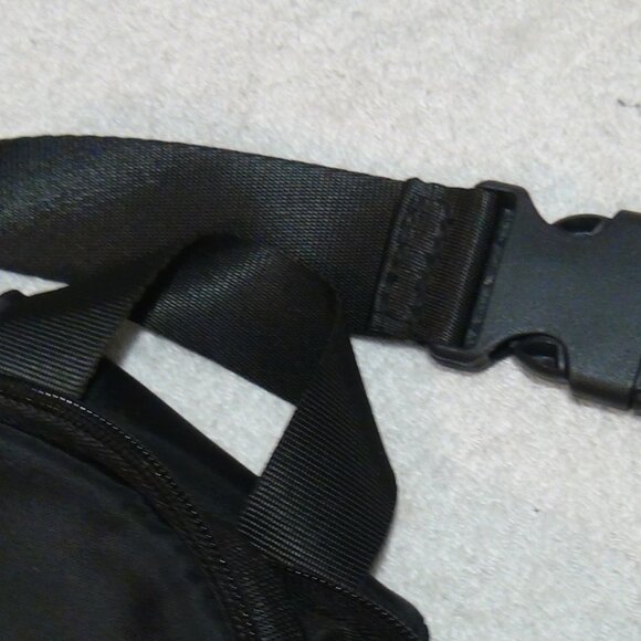 Original Use Sling-Pack Cross-body Bag Black - Picture 7 of 14